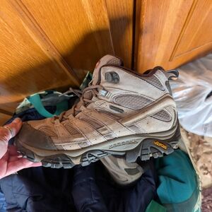 Merrell Lace-Up Hiking Boots in Beige and Brown